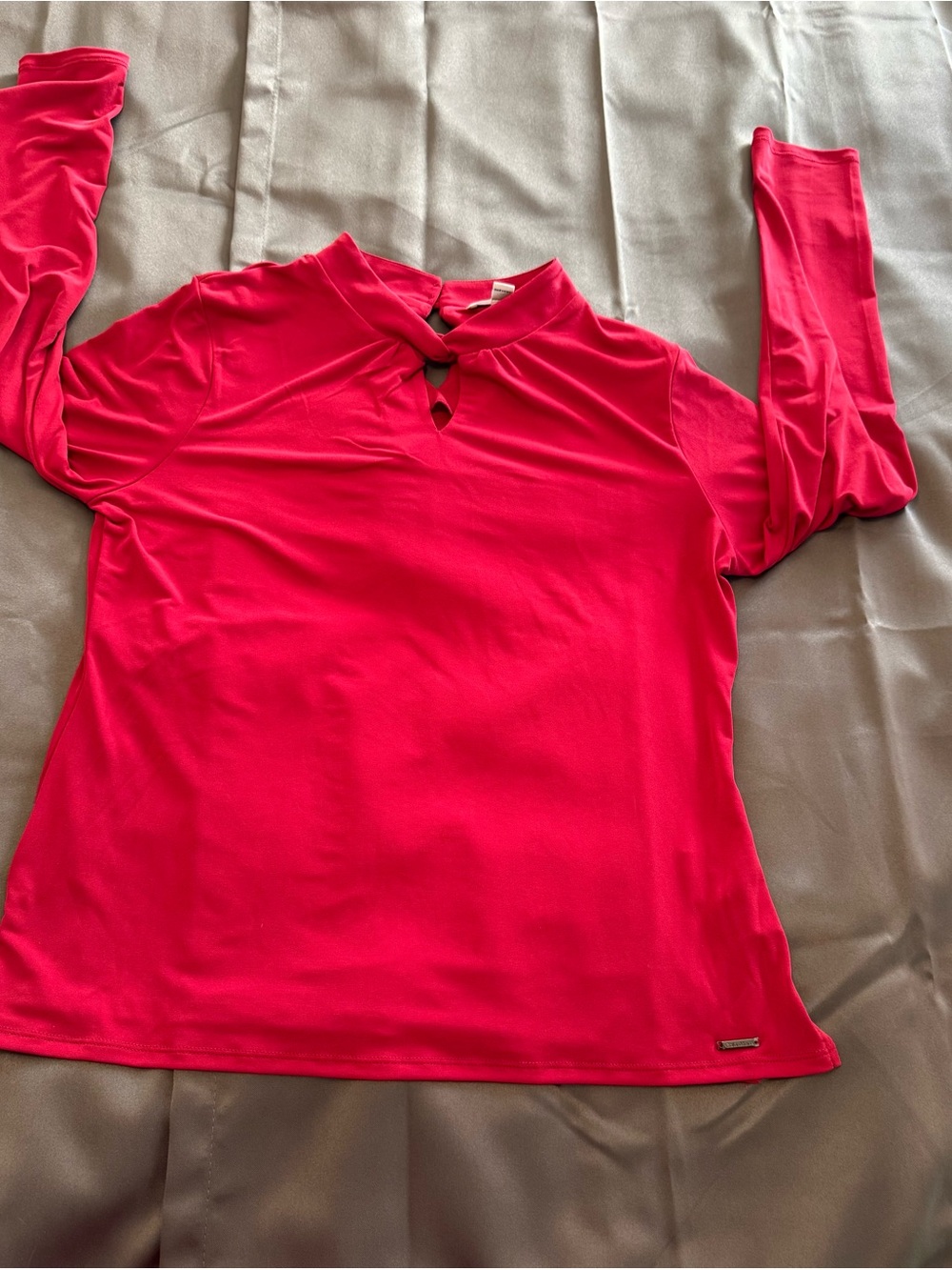 EUC Calvin Klein Twist Neck Keyhole Blouse - Long Sleeve - Magenta/Raspberry M - Picture 4 of 11